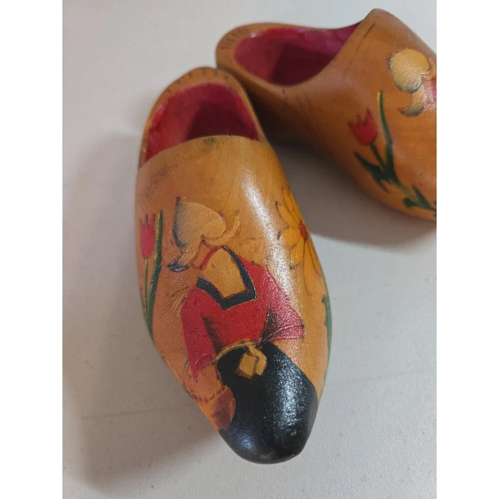Vintage Barricini Hand Painted Wooden Shoes Clogs Made in Holland Souvenir Wall